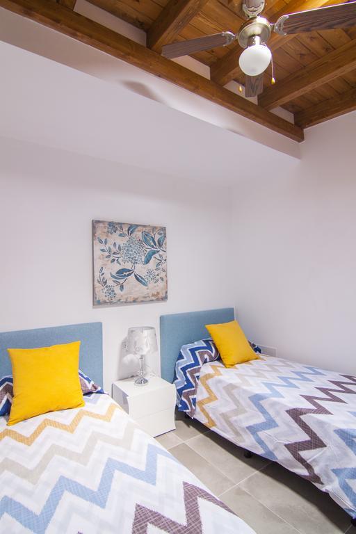 Anju Villas Los Delfines Bravo'S Apartments Corralejo Extérieur photo