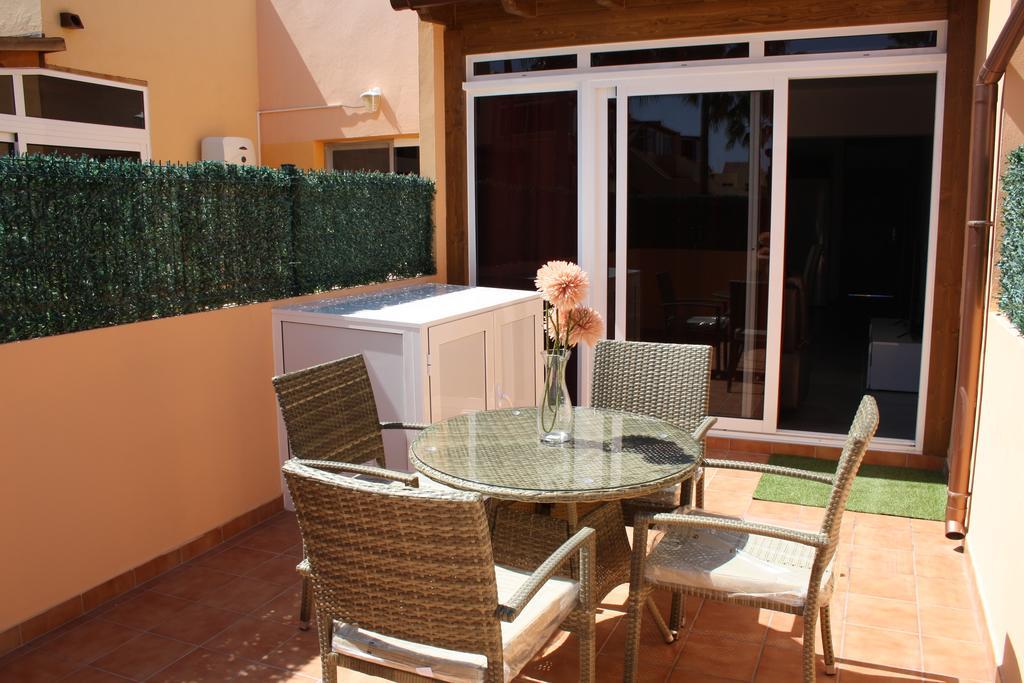 Anju Villas Los Delfines Bravo'S Apartments Corralejo Extérieur photo